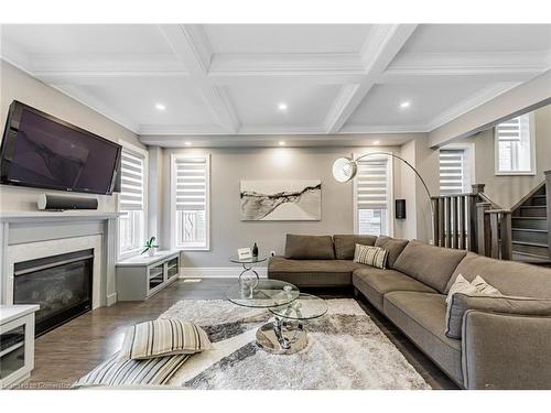 18 Falconridge Terrace Falconridge Terrace, East Gwillimbury, ON - Indoor Photo Showing Living Room With Fireplace