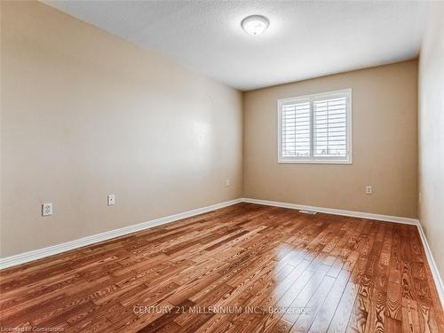 10 Fairhaven Drive, Hamilton, ON - Indoor Photo Showing Other Room