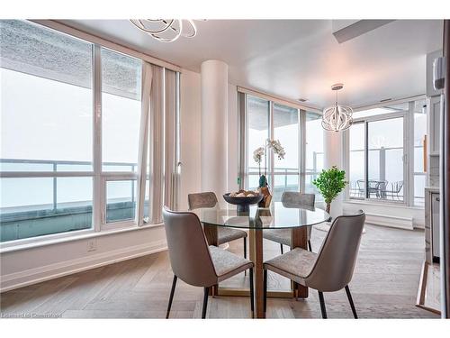 Ph209-208 Enfield Place, Mississauga, ON - Indoor Photo Showing Dining Room