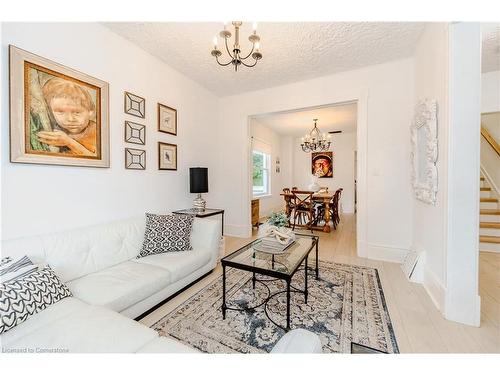 30 Rich Avenue, Cambridge, ON - Indoor Photo Showing Living Room