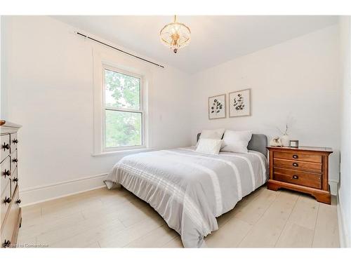 30 Rich Avenue, Cambridge, ON - Indoor Photo Showing Bedroom