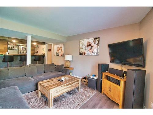 510 Alfred Street Street, Point Clark, ON - Indoor Photo Showing Living Room