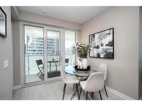 1103-3883 Quartz Road, Mississauga, ON - Indoor Photo Showing Dining Room