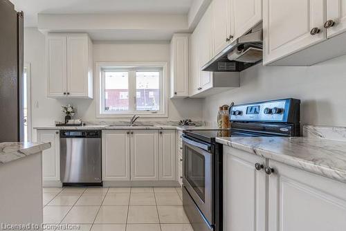 7 Snelgrove Crescent, Barrie, ON - Indoor Photo Showing Kitchen With Stainless Steel Kitchen With Double Sink With Upgraded Kitchen