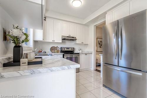 7 Snelgrove Crescent, Barrie, ON - Indoor Photo Showing Kitchen With Stainless Steel Kitchen