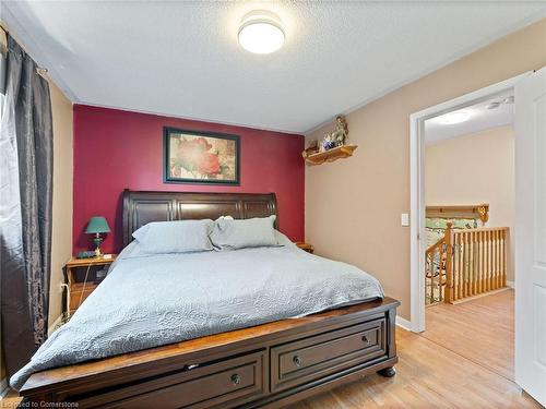 4 Greengrove Way, Whitby, ON - Indoor Photo Showing Bedroom