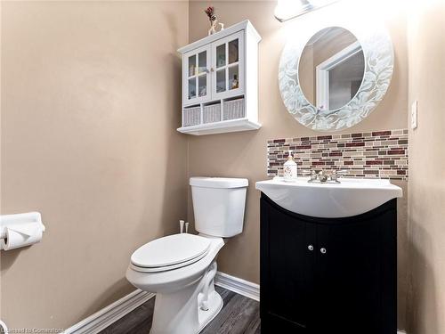 4 Greengrove Way, Whitby, ON - Indoor Photo Showing Bathroom