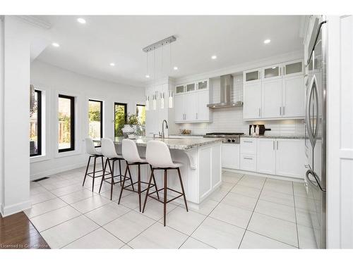 23 North Ridge Crescent, Georgetown, ON - Indoor Photo Showing Kitchen With Upgraded Kitchen