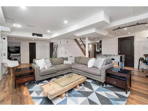 23 North Ridge Crescent, Georgetown, ON - Indoor Photo Showing Living Room