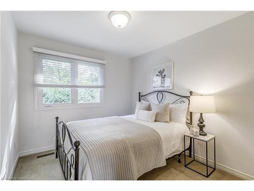 1296 Cermel Drive, Mississauga, ON - Indoor Photo Showing Bedroom