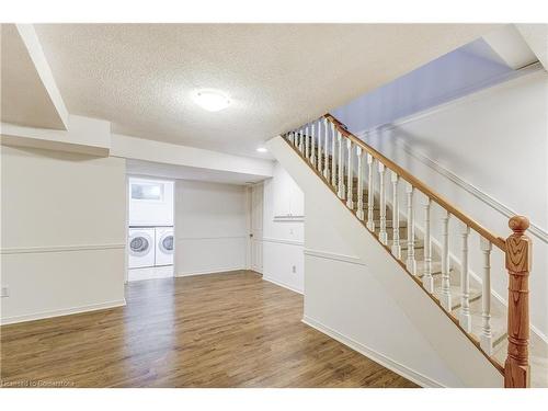 1296 Cermel Drive, Mississauga, ON - Indoor Photo Showing Other Room