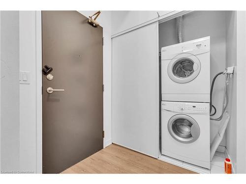 105-85 Duke Street West Street, Kitchener, ON - Indoor Photo Showing Laundry Room