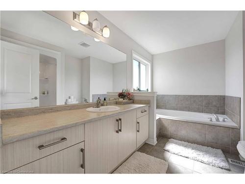 27 Overholt Drive, Thorold, ON - Indoor Photo Showing Bathroom