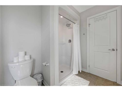 27 Overholt Drive, Thorold, ON - Indoor Photo Showing Bathroom