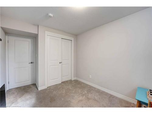 27 Overholt Drive, Thorold, ON - Indoor Photo Showing Other Room