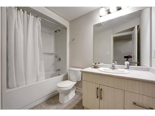 27 Overholt Drive, Thorold, ON - Indoor Photo Showing Bathroom