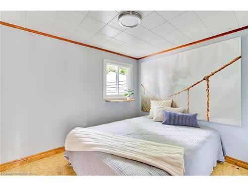 99 River Road, Brampton, ON - Indoor Photo Showing Bedroom