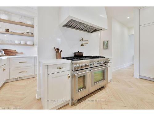 501 Rattray Park Drive, Mississauga, ON - Indoor Photo Showing Kitchen