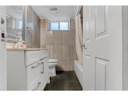 360 Kerswell Drive, Richmond Hill, ON - Indoor Photo Showing Bathroom