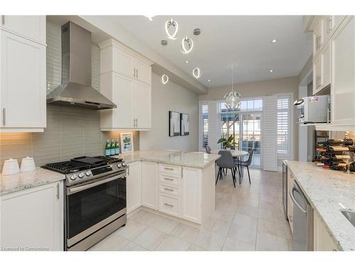 159 Morningside Drive, Georgetown, ON - Indoor Photo Showing Kitchen With Upgraded Kitchen