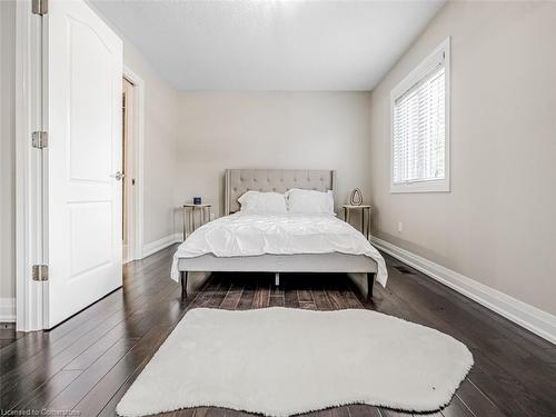 199-302 College Avenue, Guelph, ON - Indoor Photo Showing Bedroom