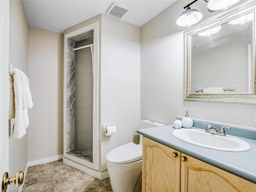 199-302 College Avenue, Guelph, ON - Indoor Photo Showing Bathroom