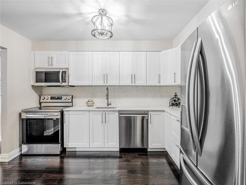 199-302 College Avenue, Guelph, ON - Indoor Photo Showing Kitchen