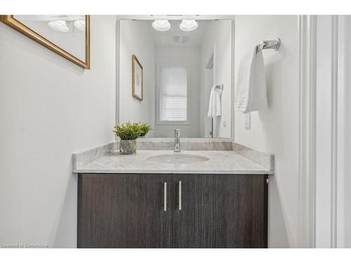 38 Minnock Street, Caledon, ON - Indoor Photo Showing Bathroom