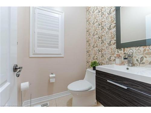 10 Lisson Crescent, Peel, ON - Indoor Photo Showing Bathroom