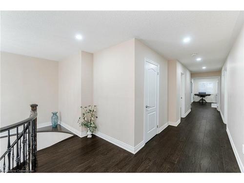 10 Lisson Crescent, Peel, ON - Indoor Photo Showing Other Room