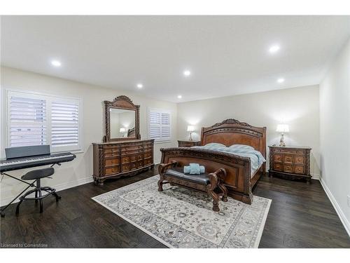 10 Lisson Crescent, Peel, ON - Indoor Photo Showing Bedroom