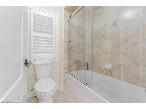 10 Lisson Crescent, Peel, ON - Indoor Photo Showing Bathroom