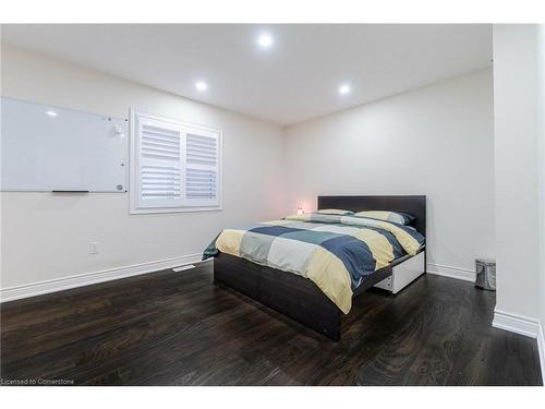 10 Lisson Crescent, Peel, ON - Indoor Photo Showing Bedroom