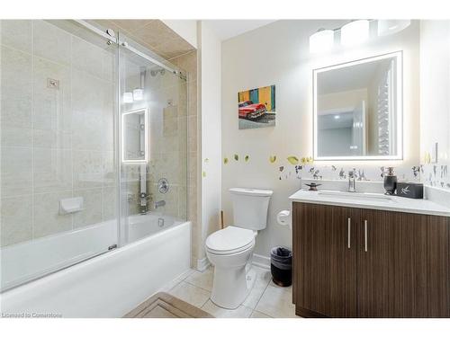 10 Lisson Crescent, Peel, ON - Indoor Photo Showing Bathroom