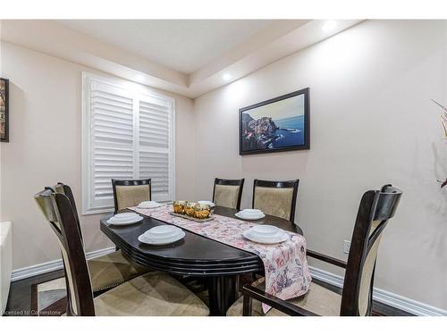 10 Lisson Crescent, Peel, ON - Indoor Photo Showing Dining Room