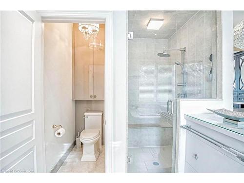 645 Canyon Street, Mississauga, ON - Indoor Photo Showing Bathroom