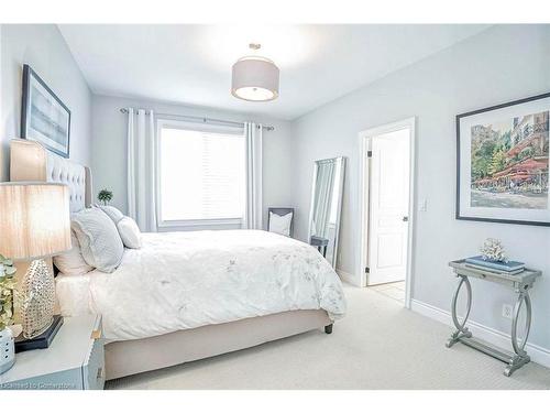 645 Canyon Street, Mississauga, ON - Indoor Photo Showing Bedroom