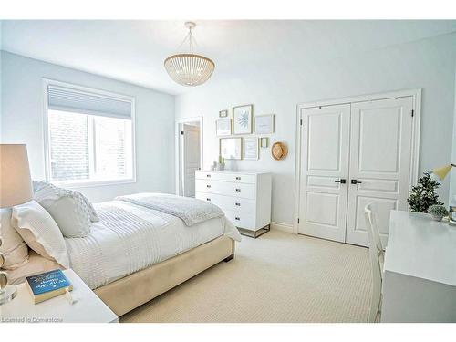 645 Canyon Street, Mississauga, ON - Indoor Photo Showing Bedroom