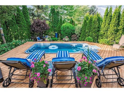 645 Canyon Street, Mississauga, ON - Outdoor With In Ground Pool