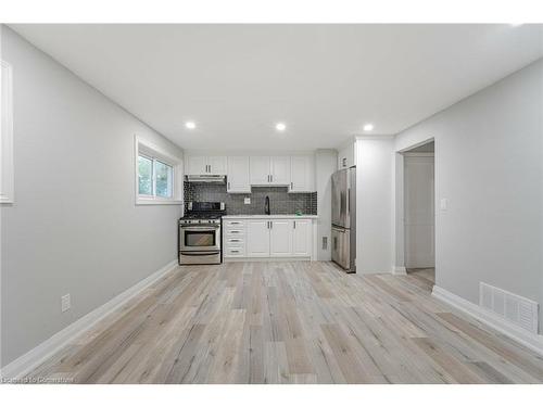 83 Grange Avenue, Welland, ON - Indoor Photo Showing Kitchen