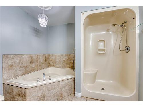 11816 Boulder Crescent, Windsor, ON - Indoor Photo Showing Bathroom