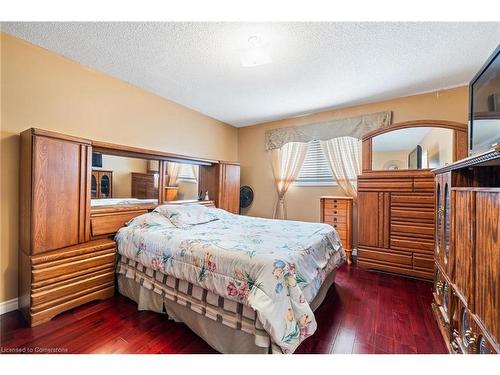 464 Hansen Road, Brampton, ON - Indoor Photo Showing Bedroom