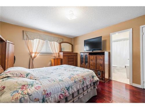 464 Hansen Road, Brampton, ON - Indoor Photo Showing Bedroom