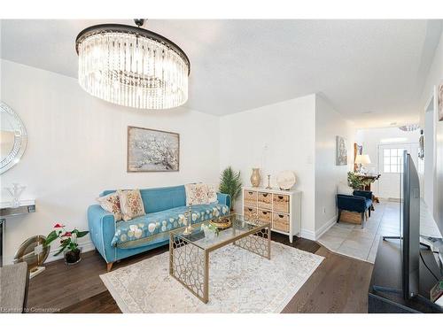 314 Duncan Lane, Milton, ON - Indoor Photo Showing Living Room