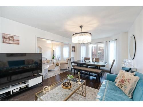 314 Duncan Lane, Milton, ON - Indoor Photo Showing Living Room