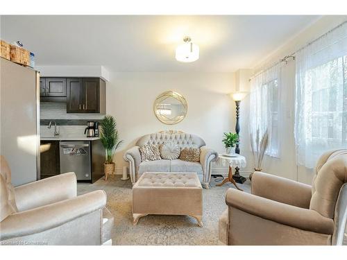 314 Duncan Lane, Milton, ON - Indoor Photo Showing Living Room