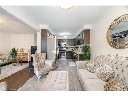 314 Duncan Lane, Milton, ON - Indoor Photo Showing Living Room