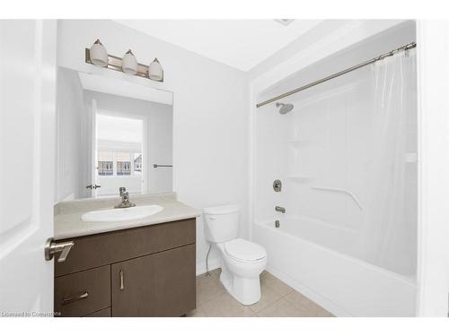 185 Bur Oak Drive, Thorold, ON - Indoor Photo Showing Bathroom