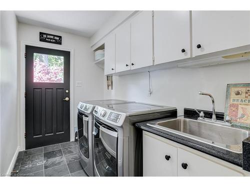 1123 Fair Birch Drive, Mississauga, ON - Indoor Photo Showing Laundry Room