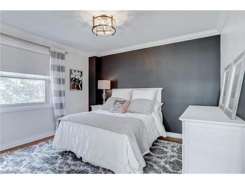 1123 Fair Birch Drive, Mississauga, ON - Indoor Photo Showing Bedroom